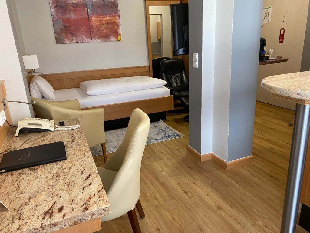Apartment Hotel Kral - Business Hotel & Serviced Apartments Erlangen Luaran gambar