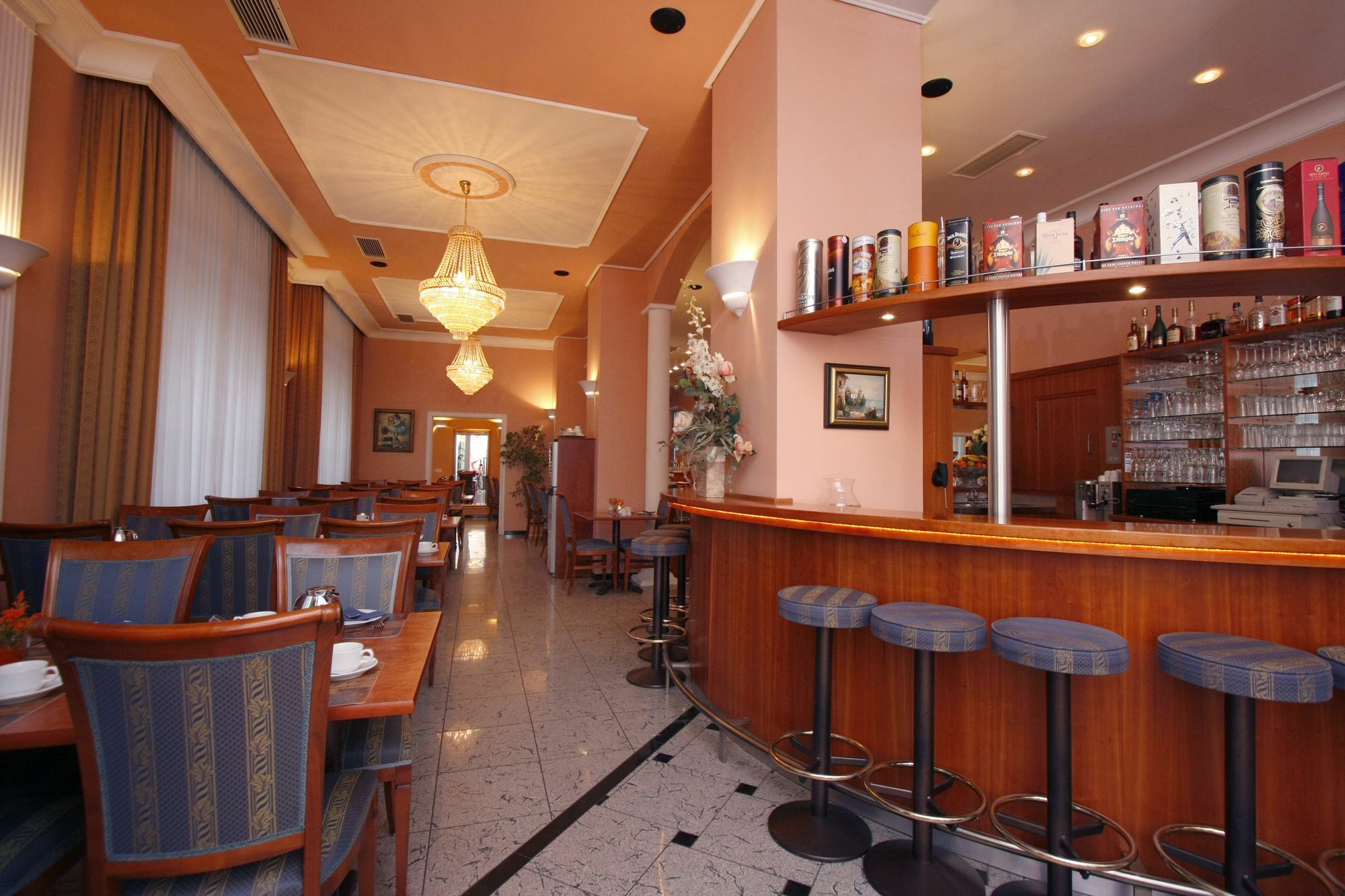 Apartment Hotel Kral - Business Hotel & Serviced Apartments Erlangen Luaran gambar