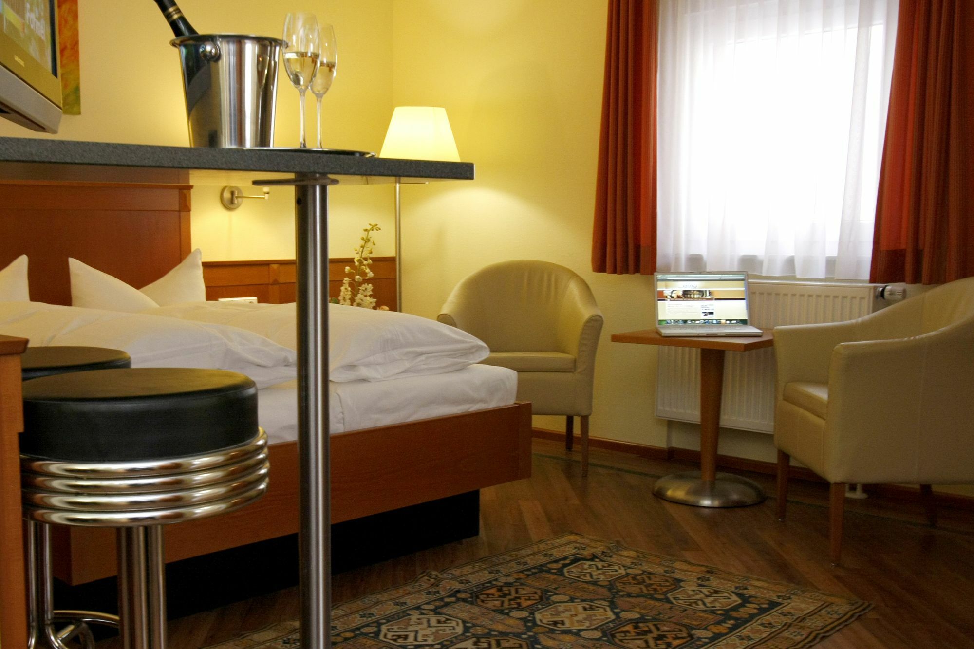 Apartment Hotel Kral - Business Hotel & Serviced Apartments Erlangen Luaran gambar